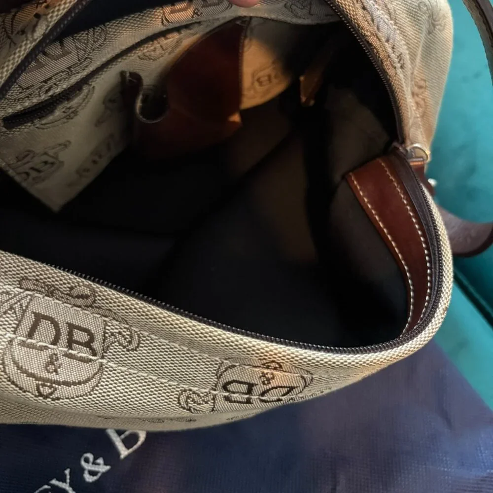 Dooney and Bourke  -  Vintage Canvas Signature Monogram Hobo Bag - Picture 10 of 12
